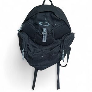 Vintage Oakley Black and Gray Men's Backpack